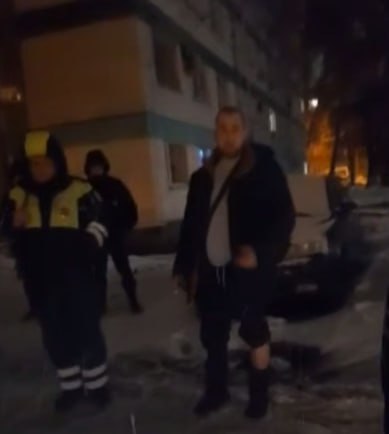 Депутат Кировского райсовета Самары Сергей Турусин рассказал подробности нападения на него мигрантов из Азербайджана