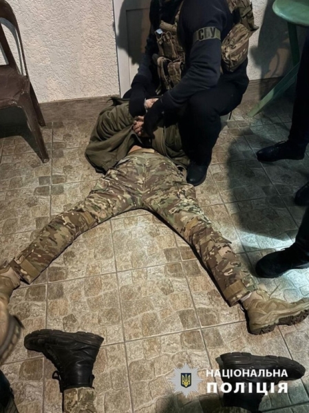 "Профессионально взорвали автомобиль": за теракт в Одессе задержан мужчина в военной форме