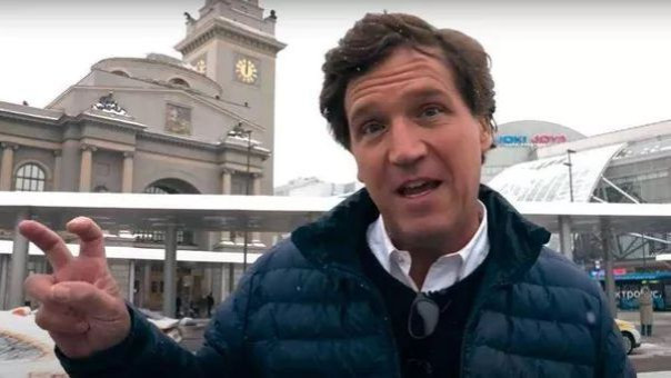 Такер Карлсон пережил президентство Байдена и нападение демона. Теперь он ждет Трампа