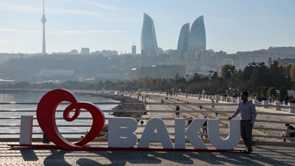 Баку прощается с "Русским домом". Не пора ли попрощаться с азербайджанской диаспорой в России?