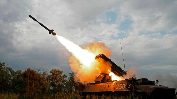 Медсестра накрыла собой раненного бойца при обстреле ВСУ