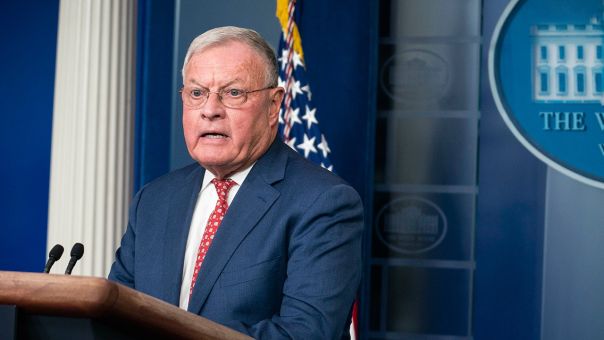 Спецпосланник Трампа: России &mdash; больше санкций, Украине &mdash; больше оружия!