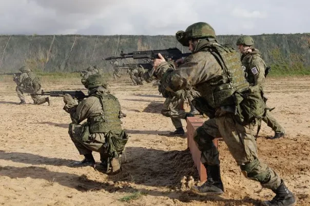 Дара Массикот (США): 14 новых дивизий Путина &mdash; это десятки тысяч страшных по своей силе &laquo;штыков&raquo; ВДВ и морской пехоты