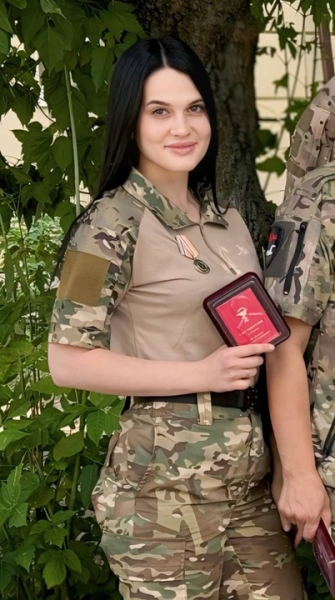 &laquo;Если ты освободишь мой город, я выйду за тебя замуж&raquo;: Как русские бойцы играют свадьбы в зоне спецоперации