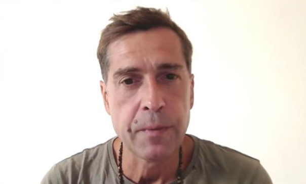 Теперь отсюда уедешь? Уехавший из России рокер извинился перед Зеленским &laquo;за США&raquo;