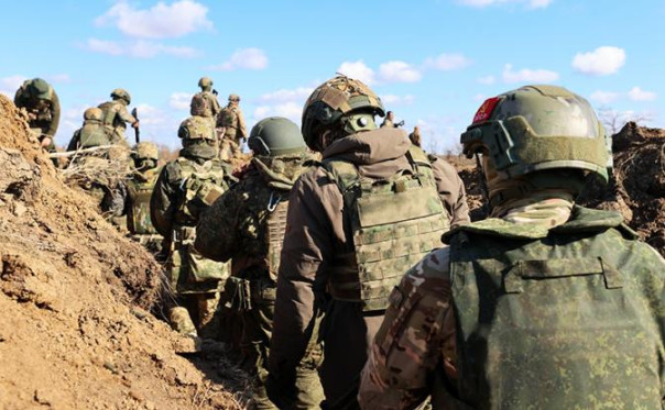 Западная пропаганда отправила на фронт еще 3 тысячи &laquo;коммандос Кима&raquo;