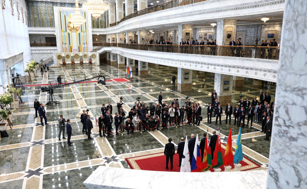 Флаг Армении убрали: сильный жест Лукашенко