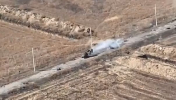 &laquo;Из стали&raquo;. Опубликованы кадры прорыва российского квадроцикла через мины в зоне СВО для спасения раненого