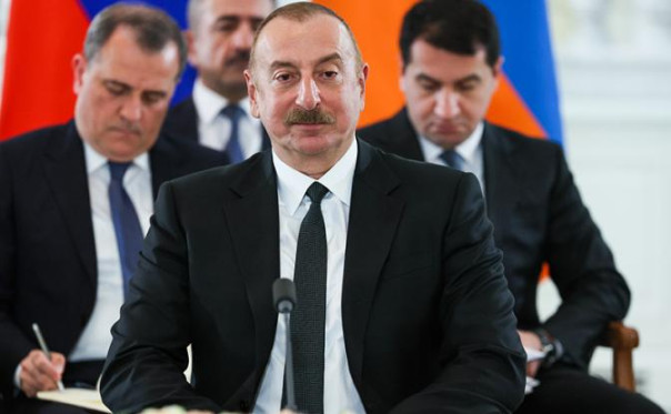 Под Алиевым трон шатается. В США не любят династий с диктаторским уклоном