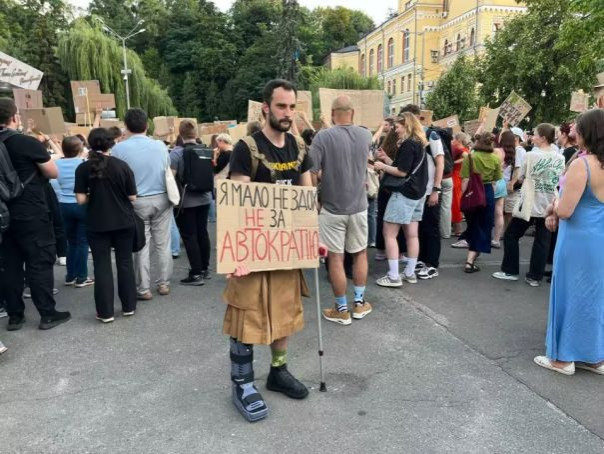 Поведение Зеленского стало опасным для Запада. Дмитрий Евстафьев