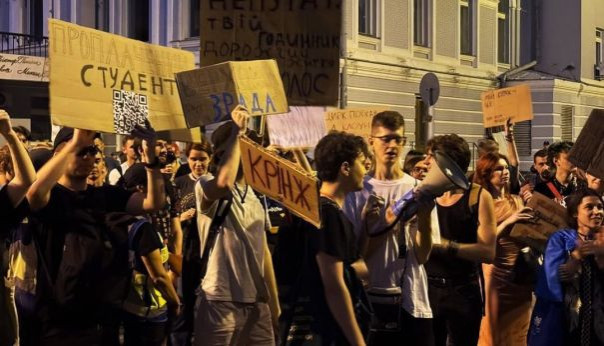 Майдан в презервативе. Голос Мордора