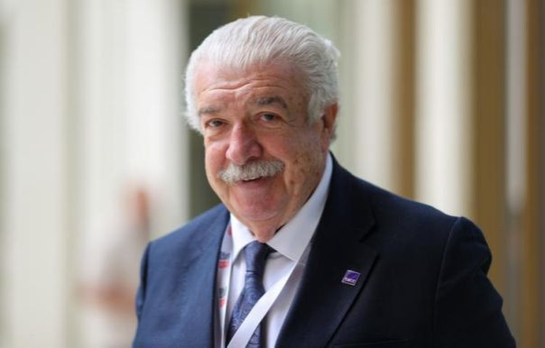 Михаил Гусман уехал в Баку