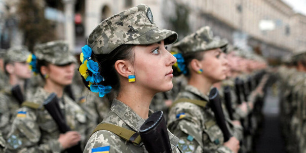 На Украине будут объявлять женщин в розыск, если они добровольно не явятся в ТЦК