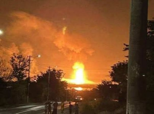 После поражения цели в Одесской области у границы с Румынией вспыхнул мощный пожар. Хроника ударов по территории Украины 05-06 августа 2025 года.