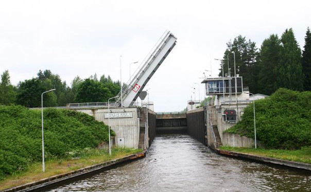 У финнов &mdash; канализация головного мозга: &laquo;Сайменская водная система станет пограничным рвом!&raquo;
