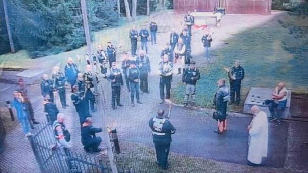 Устроившим провокацию на мемориале польским байкерам запретили въезд в РФ