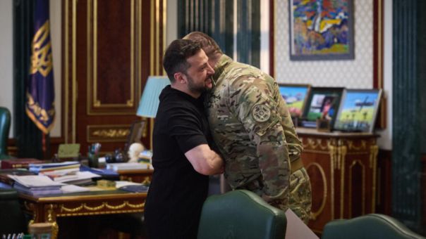 Зеленский сделал &laquo;Паутину&raquo; &laquo;Национальной легендой Украины&raquo;. Малюк* грозит РФ сотнями &laquo;уникальных операций&raquo;