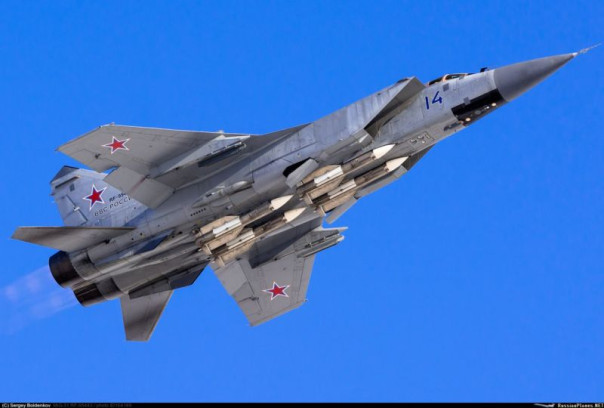 Чем опасен истребитель МиГ-31 для блока НАТО?