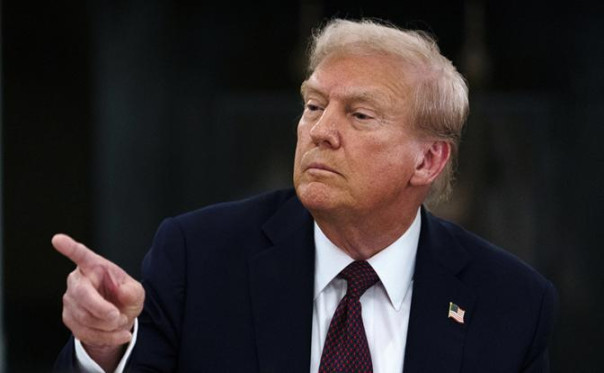 Лаконичный Трамп: &laquo;Будут санкции против в России? Да. Будет разговор с Путиным? Очень скоро&raquo;