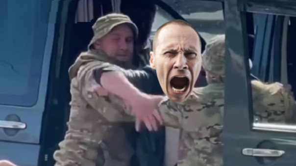 &laquo;Не сегодня&raquo;: украинцы отбили у ТЦК мужчину, которого пытались вытащить из машины