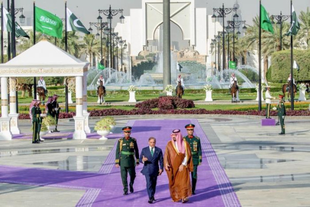 Стратегический оборонный пакт между Саудовской Аравией и Пакистаном меняет всю геополитику Ближнего Востока