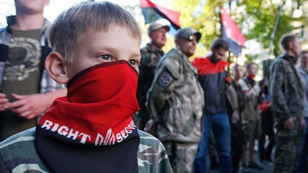 Готовим русского ребёнка в нацистскую школу