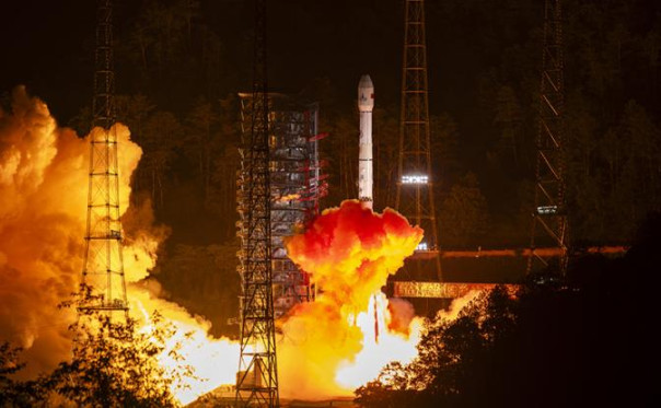 Яблони на Марсе: американские &mdash; Илона Маска или русско-китайские &mdash; Путина и Си?