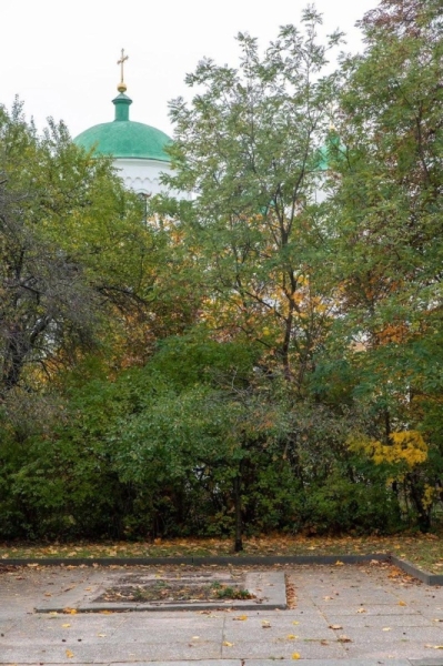 На Украине осквернили могилу писателя Аркадия Гайдара