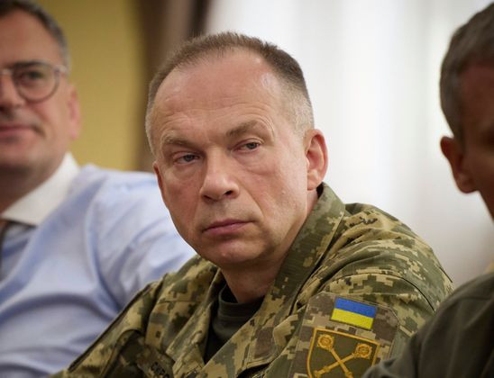 По следам Наполеона. Зачем ВСУ перешли на корпуса, если людей всё равно нет