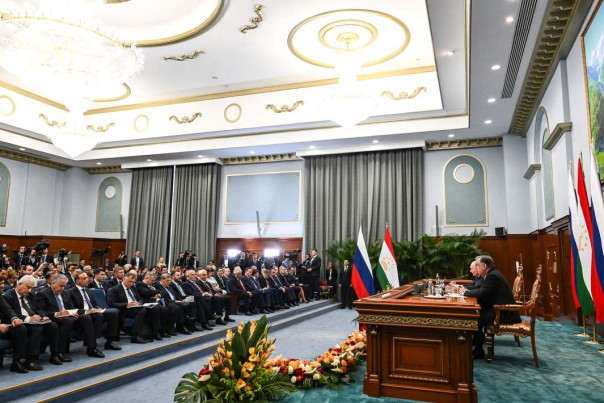 Рабочим &mdash; порядок: Москва и Душанбе перестраивают подходы к трудовой миграции