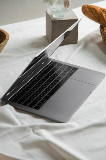 Как выбрать ноутбук онлайн: ошибки, которых можно избежать