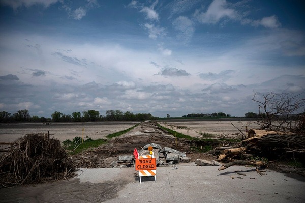 США. Кажется, &laquo;соединённое&raquo; пора разобрать