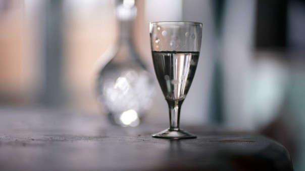 Вот такое палево: кто травит россиян поддельным алкоголем