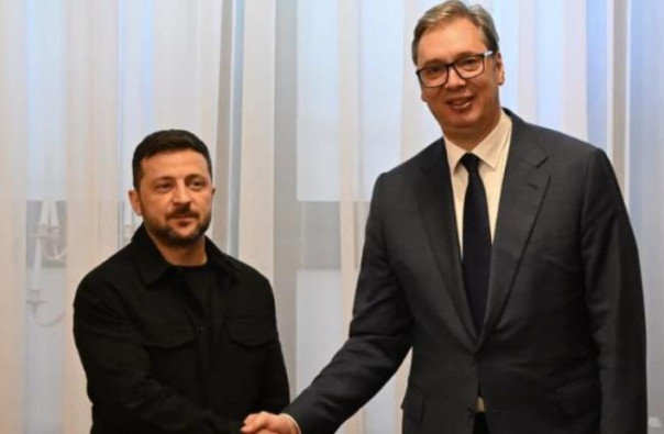 Ана Брнабич в Киеве: сразу на трёх стульях?