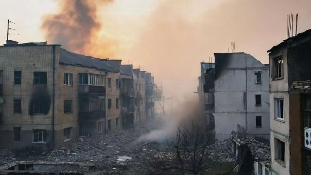 "Ещё не 1917 год, но уже 1905". Украинские эксперты и политики о ситуации в стране