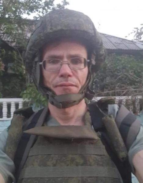 "Для меня это гражданская война". Как врач из Москвы помогает фронту