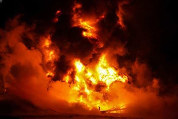 Идёт жестокая атака на Белгород: враг применяет РСЗО и дроны