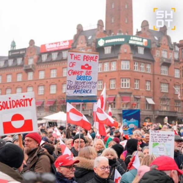 &laquo;Янки, валите домой! Руки прочь от Гренландии!&raquo; - в Копенгагене прошла массовая акция протеста