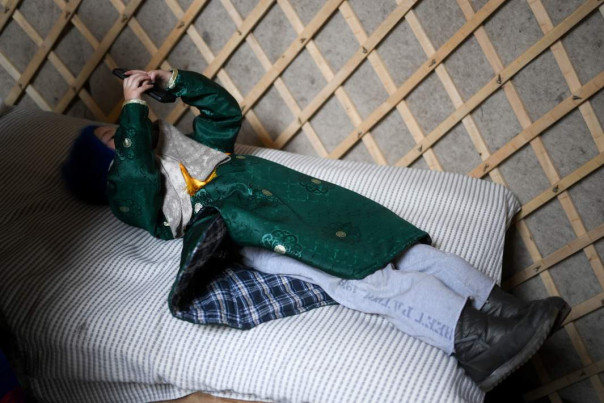 Мозг на паузе: как гаджеты формируют цифровой аутизм у детей