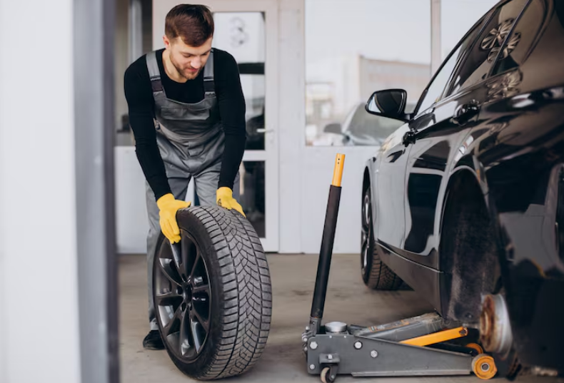 Выездной шиномонтаж: когда автомобиль не может доехать до автосервиса