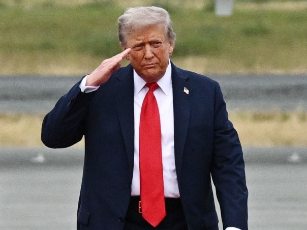 Великого комбинатора понесло, или Трамп играет на всех досках