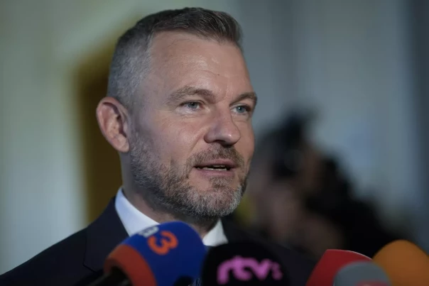 Глава Словакии не даёт провести референдум по отмене санкций против России