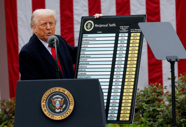 Исторические напёрстки: Санитары Верховного Суда-больной, отдайте палку