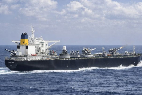 Как спасти «теневой флот», или военно-морские танкеры