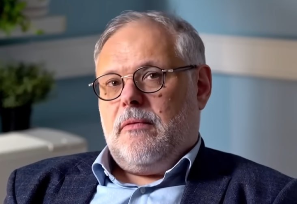 &laquo;Отобрали всё &ndash; и на улицу&raquo;: Хазин рассказал о конфузе российских учёных, сбежавших в США за большими деньгами