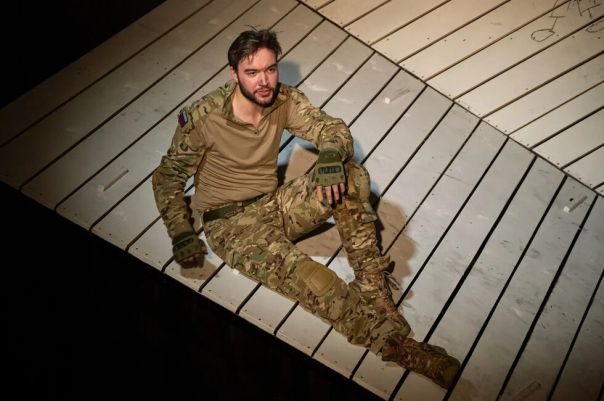 Российского &laquo;Медведя&raquo; показали в Стамбуле. Спектакль рассказывает о ветеране СВО