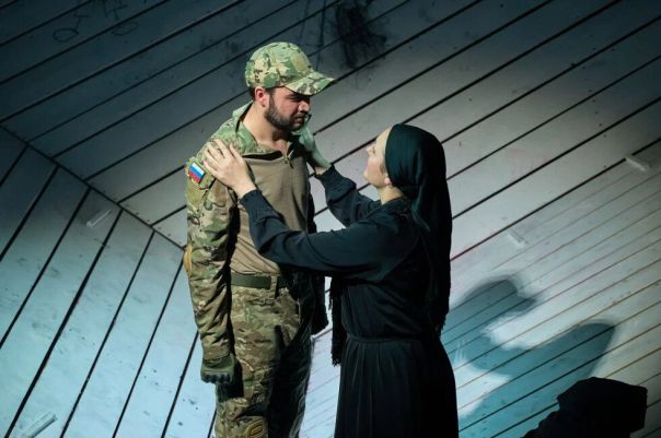 Российского &laquo;Медведя&raquo; показали в Стамбуле. Спектакль рассказывает о ветеране СВО