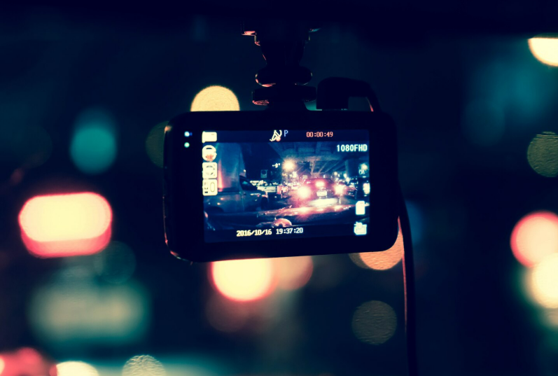 Видеорегистраторы для транспорта: тихий охранник, который никогда не зовёт, но всегда готов дать свидетельство