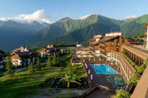 Выбор отеля в Красной Поляне: комфортный отдых в сердце гор