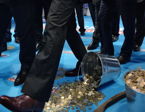 Плюс плохо прощупывается. Вознаграждение топ-менеджерам крупных банков за 2025 год прибавило три процента